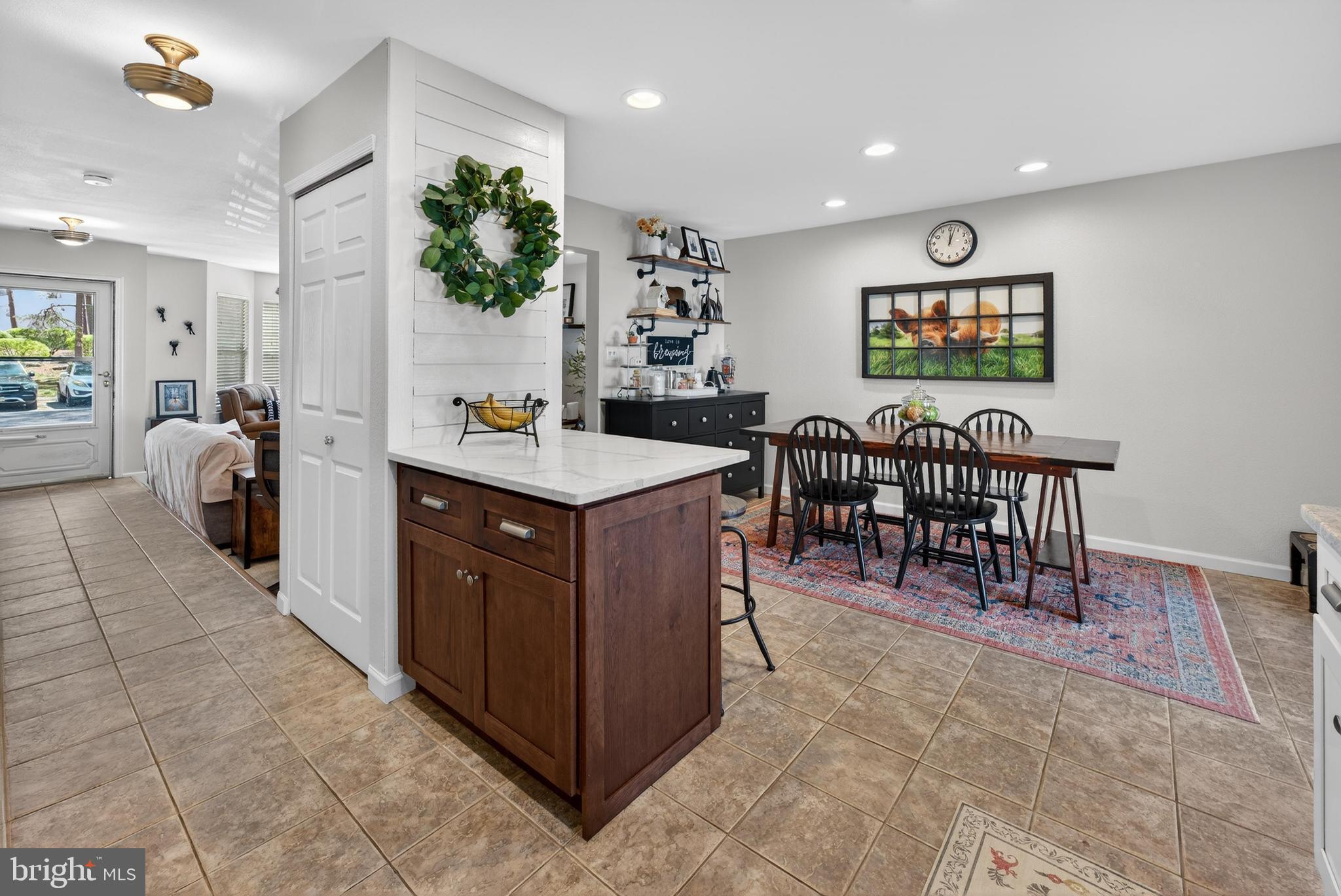 213 Balin Court Mantua, NJ 08051 - Photo 10 of 25 Island seating