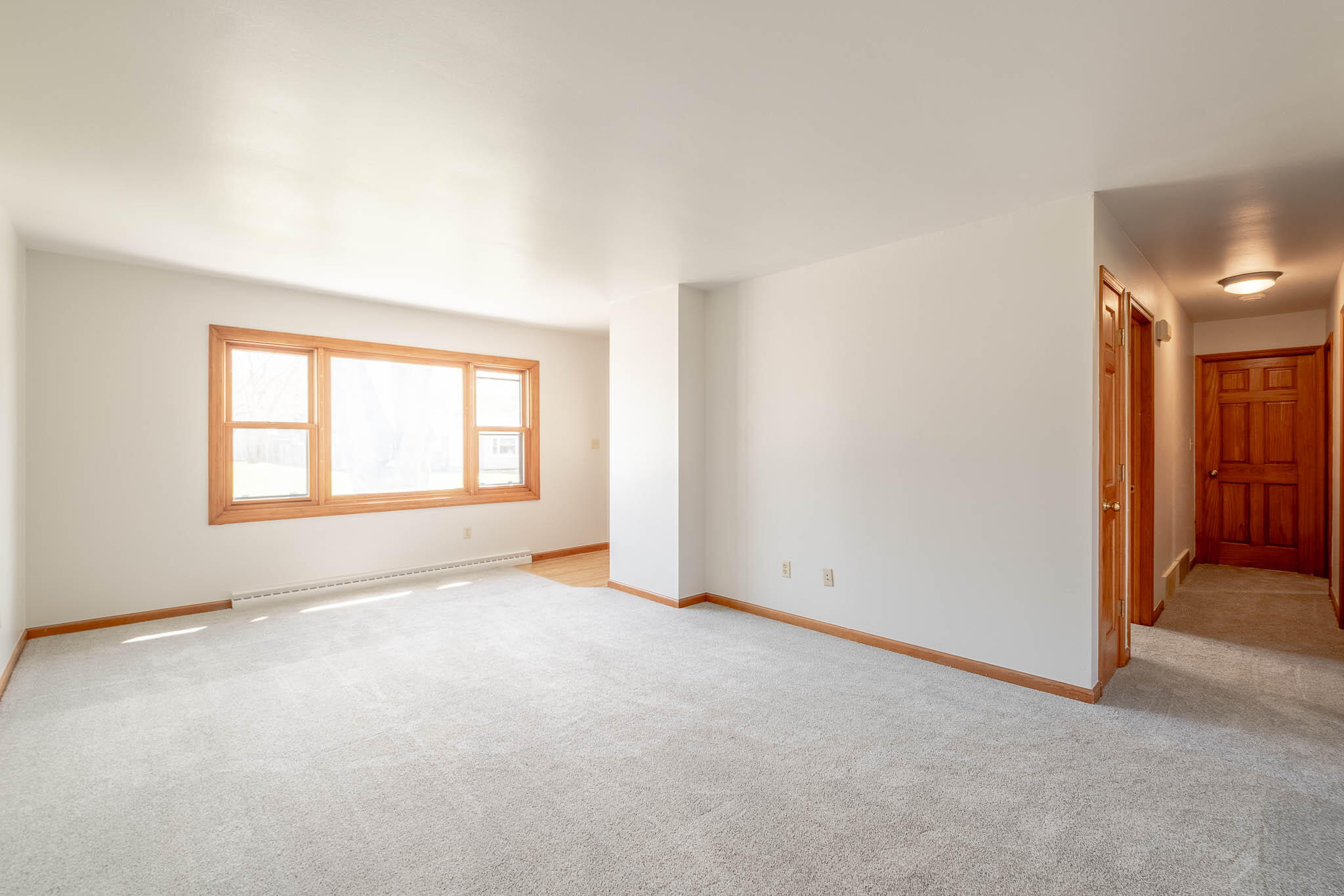 2708 Pershing Avenue Sheboygan, WI 53083 - Photo 4 of 17 Pershing - 012