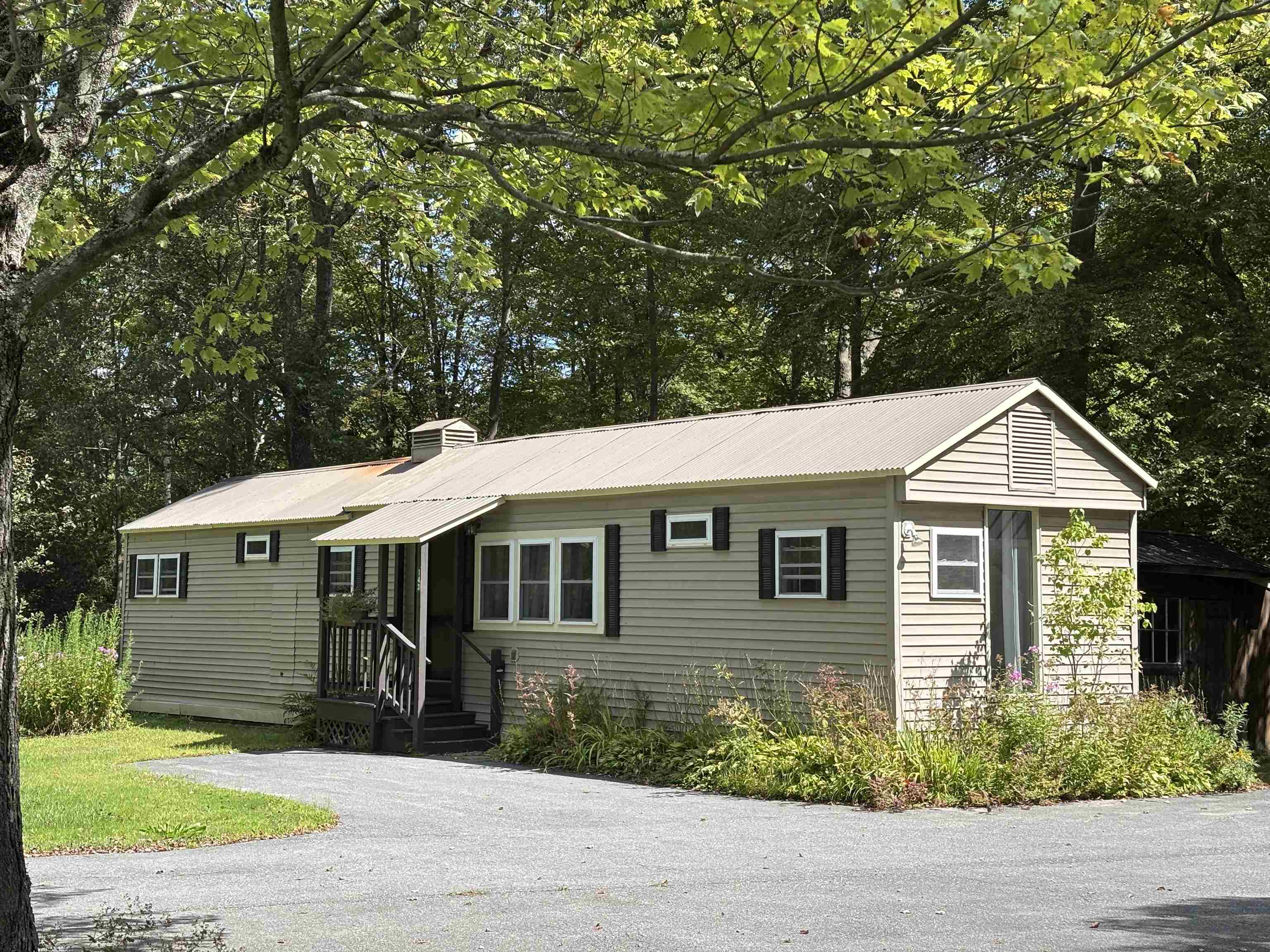 143 Vermont Rte 100 Ludlow, VT 05149 - Photo 4 of 50