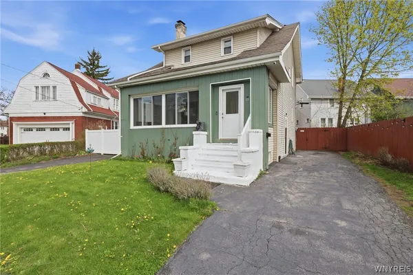 $219,900 | 28 Mineral Springs Road, Buffalo, NY 14210