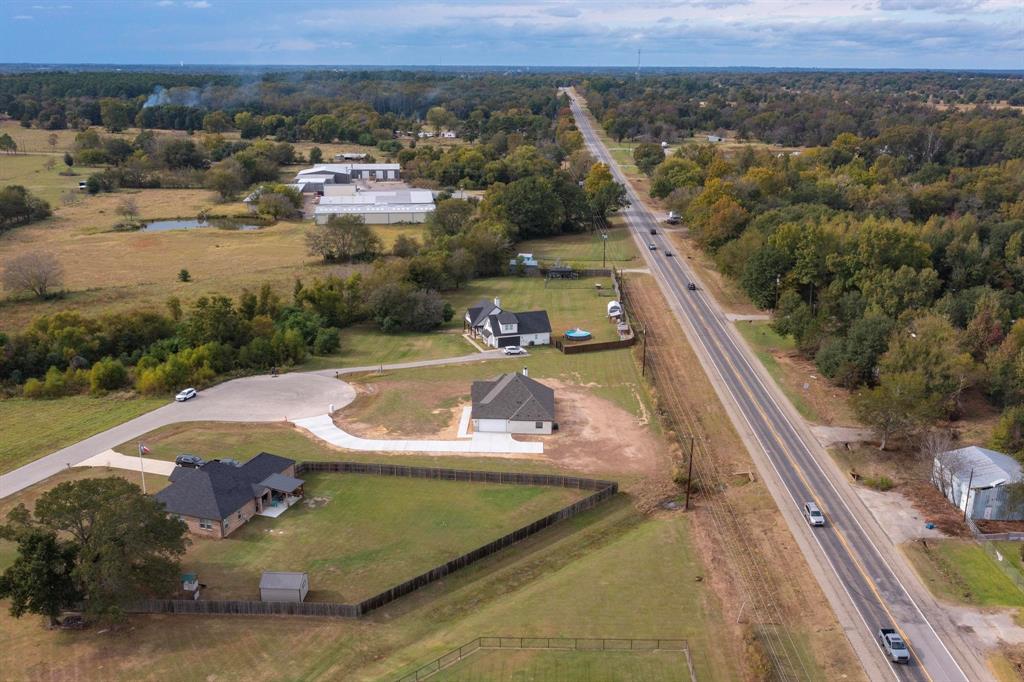 178 Private Road Canton, TX 75103 - Photo 37 of 38 a view of a balcony with two chairs
