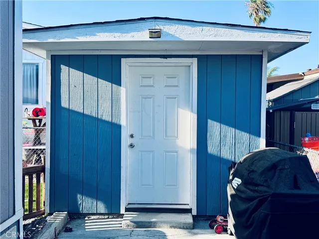 $159,000 | 250 North Linden Avenue, Unit 250, Rialto, CA 92376