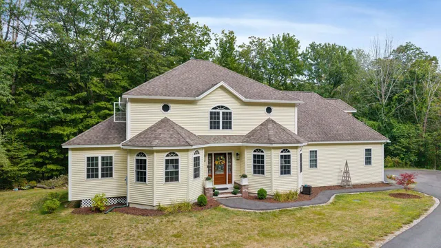 $825,000 | 89 Woodhill Road, Bow, NH 03304