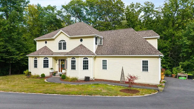 $825,000 | 89 Woodhill Road, Bow, NH 03304