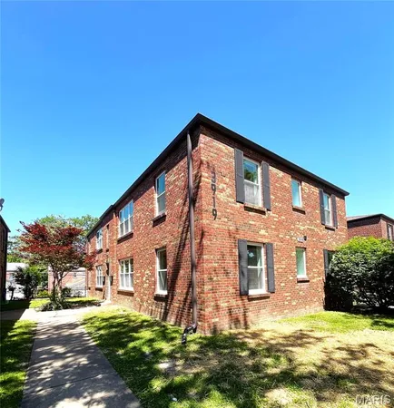$1,295 | 3911 Jamieson Avenue, St. Louis, MO 63109