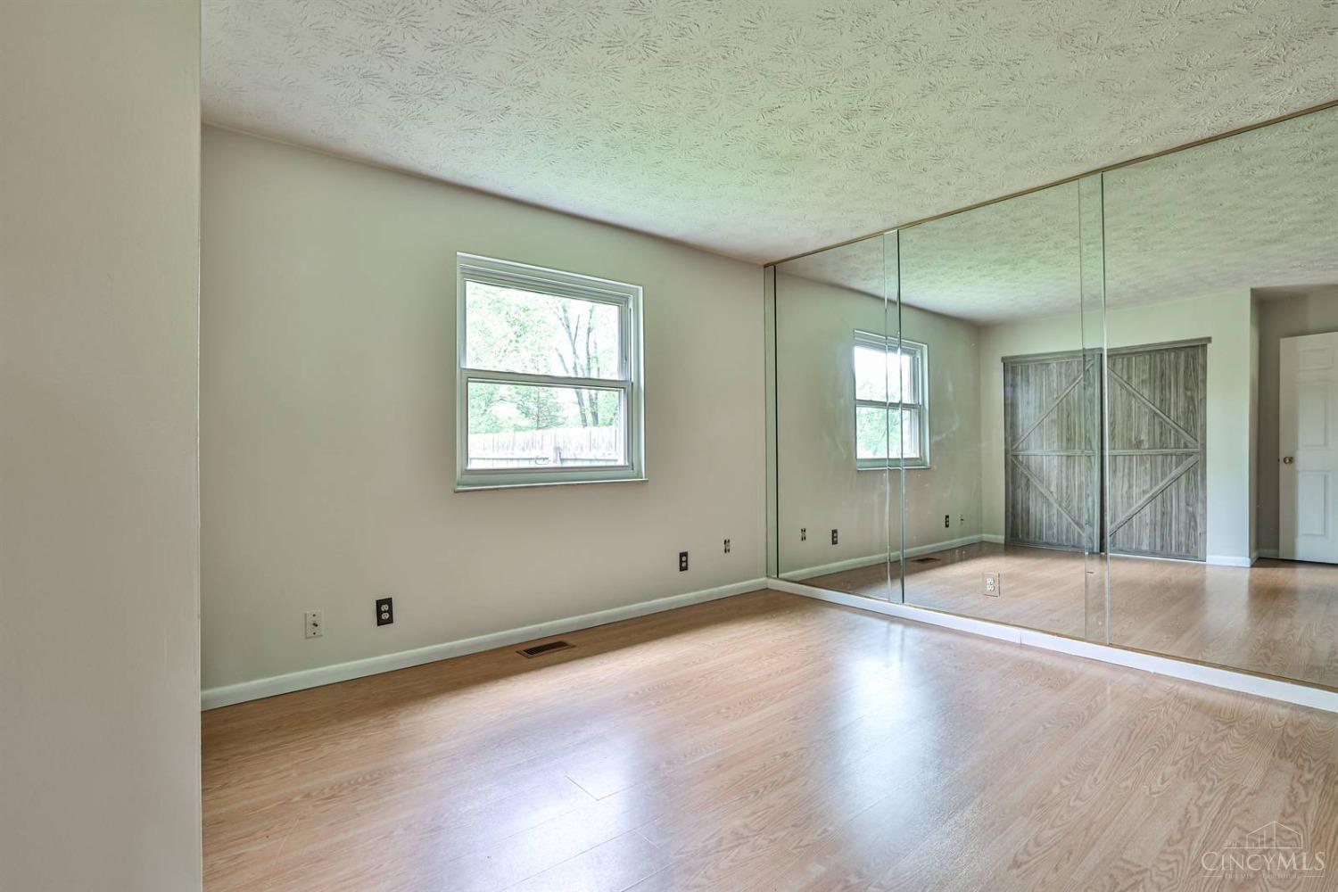 6054 Ricky Drive Fairfield, OH 45014 - Photo 17 of 37 Gallery Image 17