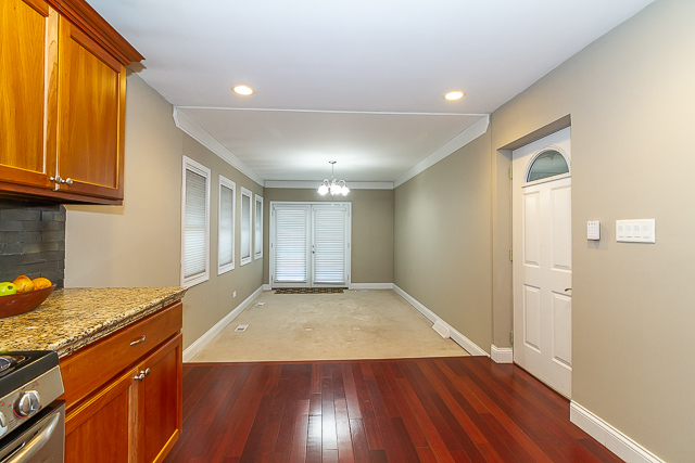 518 High Ridge Road Hillside, IL 60162 - Photo 12 of 34