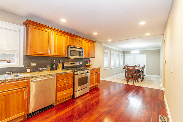 518 High Ridge Road Hillside, IL 60162 - Photo 7 of 34