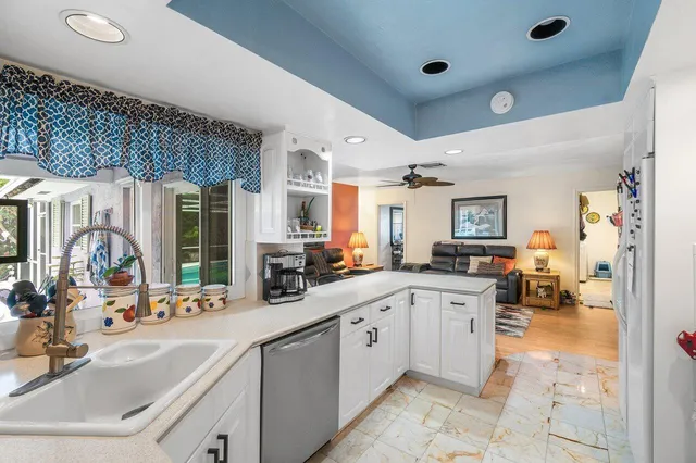 $685,000 | 1220 Southwest 25th Place, Boynton Beach, FL 33426