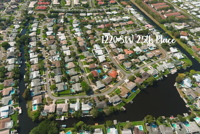 $685,000 | 1220 Southwest 25th Place, Boynton Beach, FL 33426