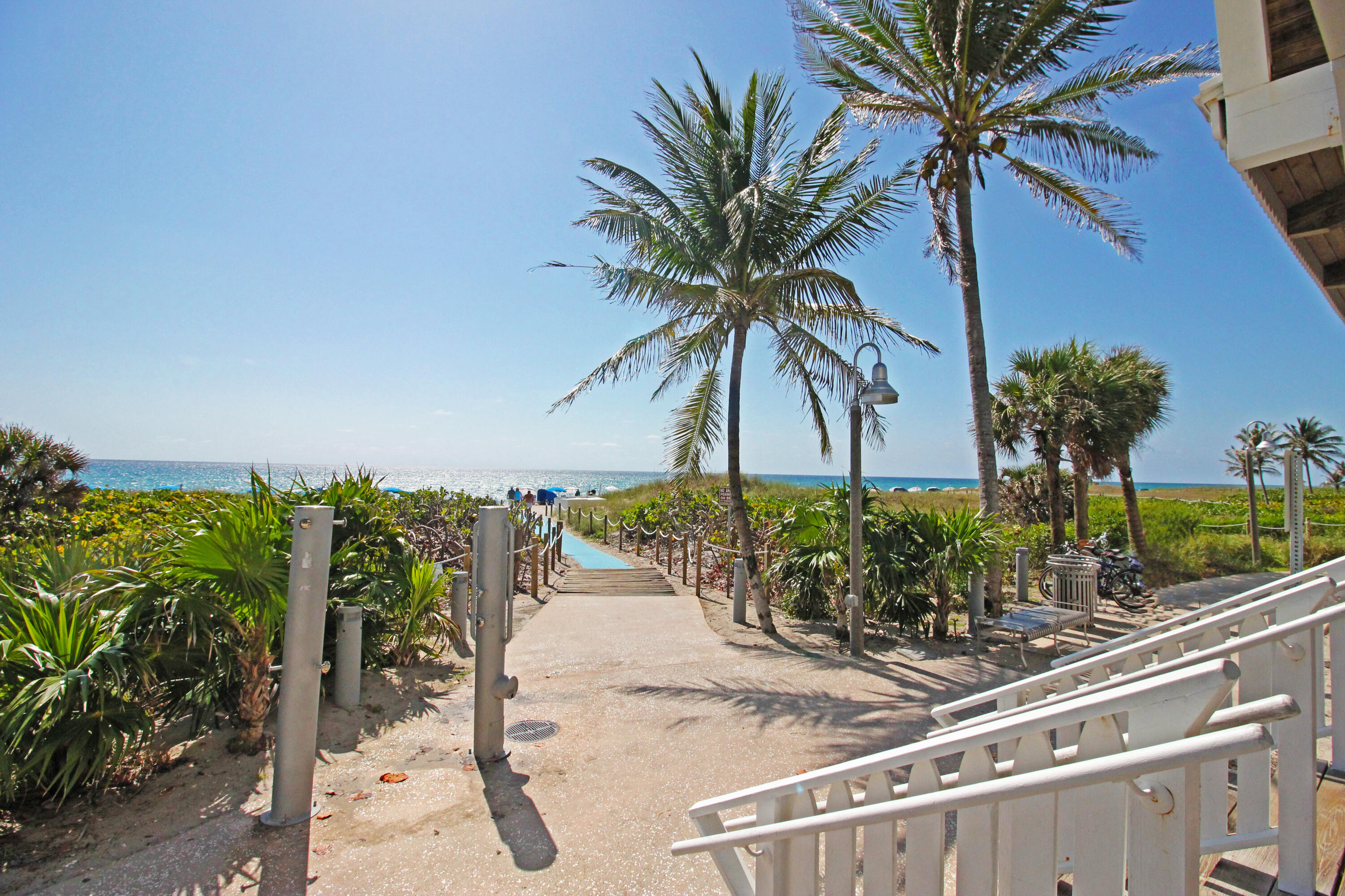 1220 Southwest 25th Place Boynton Beach, FL 33426 - Photo 51 of 62 Enjoy Your Beach Life Now