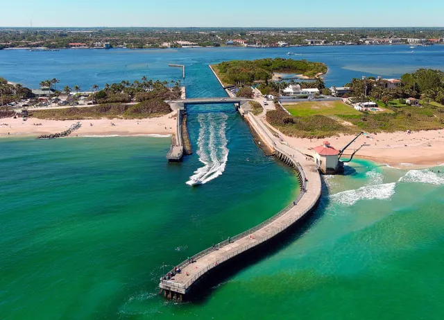 $685,000 | 1220 Southwest 25th Place, Boynton Beach, FL 33426