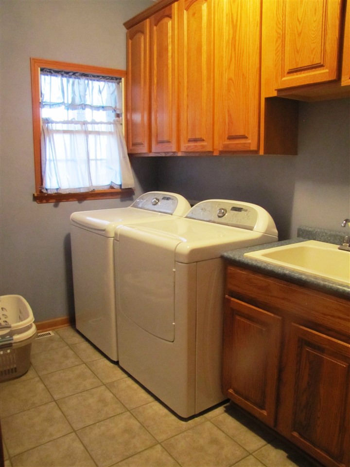 19085 East Crill Road Monroe Center, IL 61052 - Photo 20 of 23 a utility room with dryer and washer