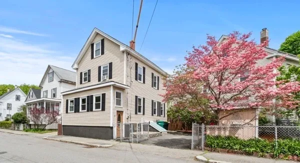 $564,900 | 27 Park Street, Woburn, MA 01801