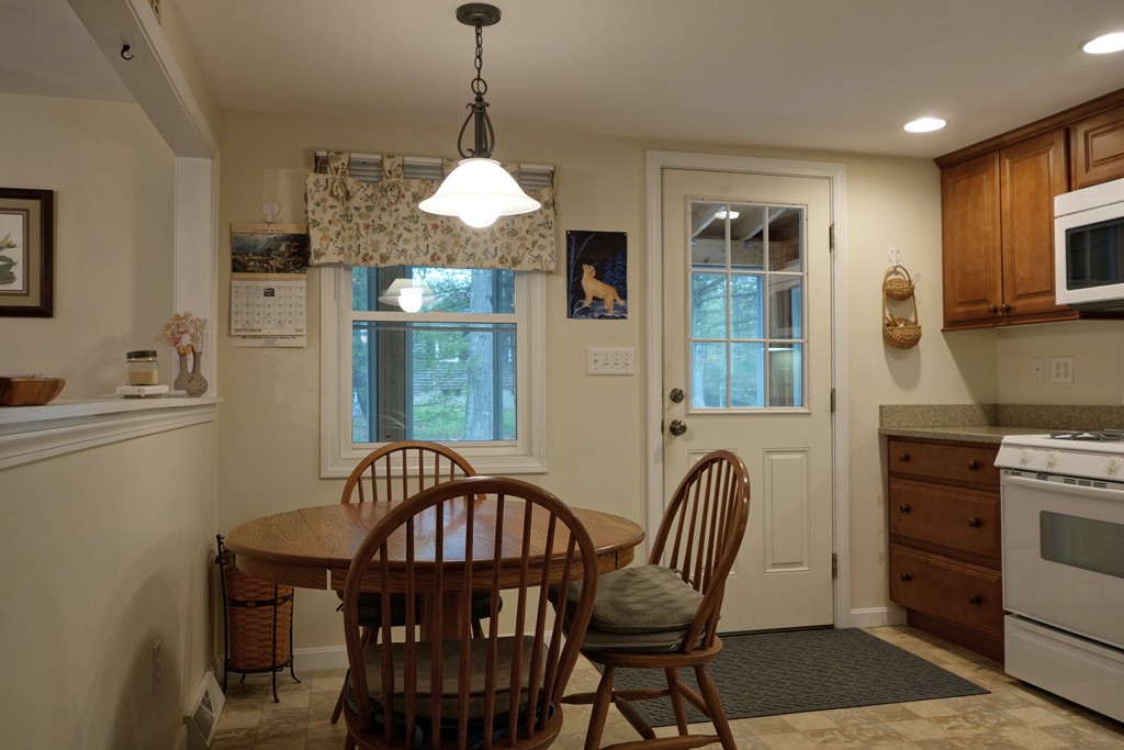 30 Spring Street Plympton, MA 02367 - Photo 5 of 21 Gallery Image 5