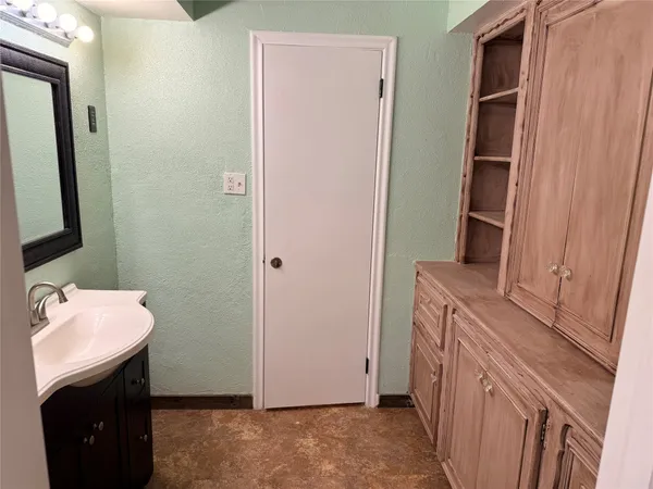 $1,800 | 141 Slade Street, Coldspring, TX 77331