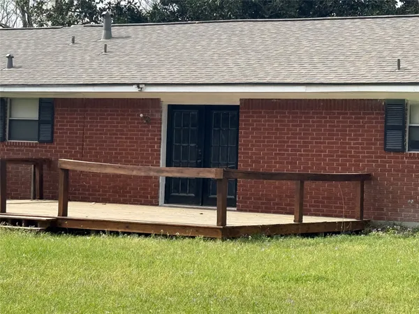 $1,800 | 141 Slade Street, Coldspring, TX 77331