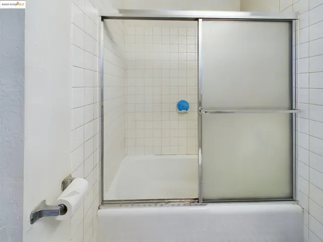 $1,700 | 3811 Opal Street, Oakland, CA 94609