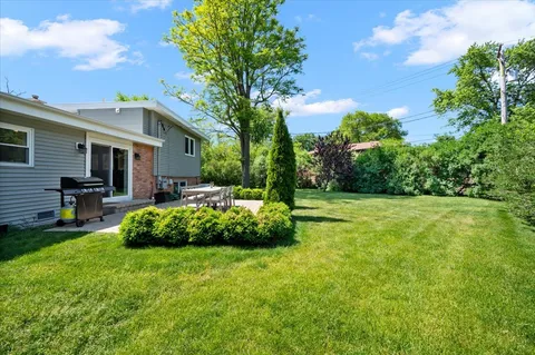 $949,000 | 2932 Central Avenue, Wilmette, IL 60091