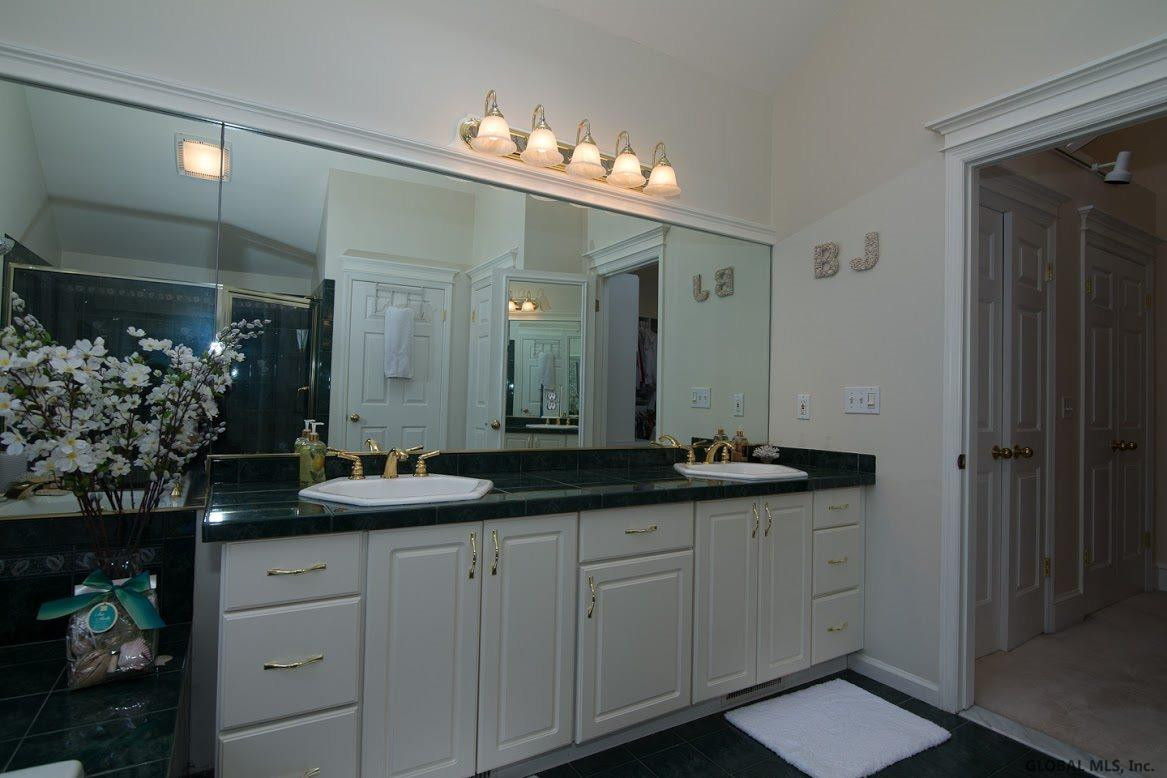40 Wexford Road Bethlehem, NY 12054 - Photo 21 of 23 Photo 21