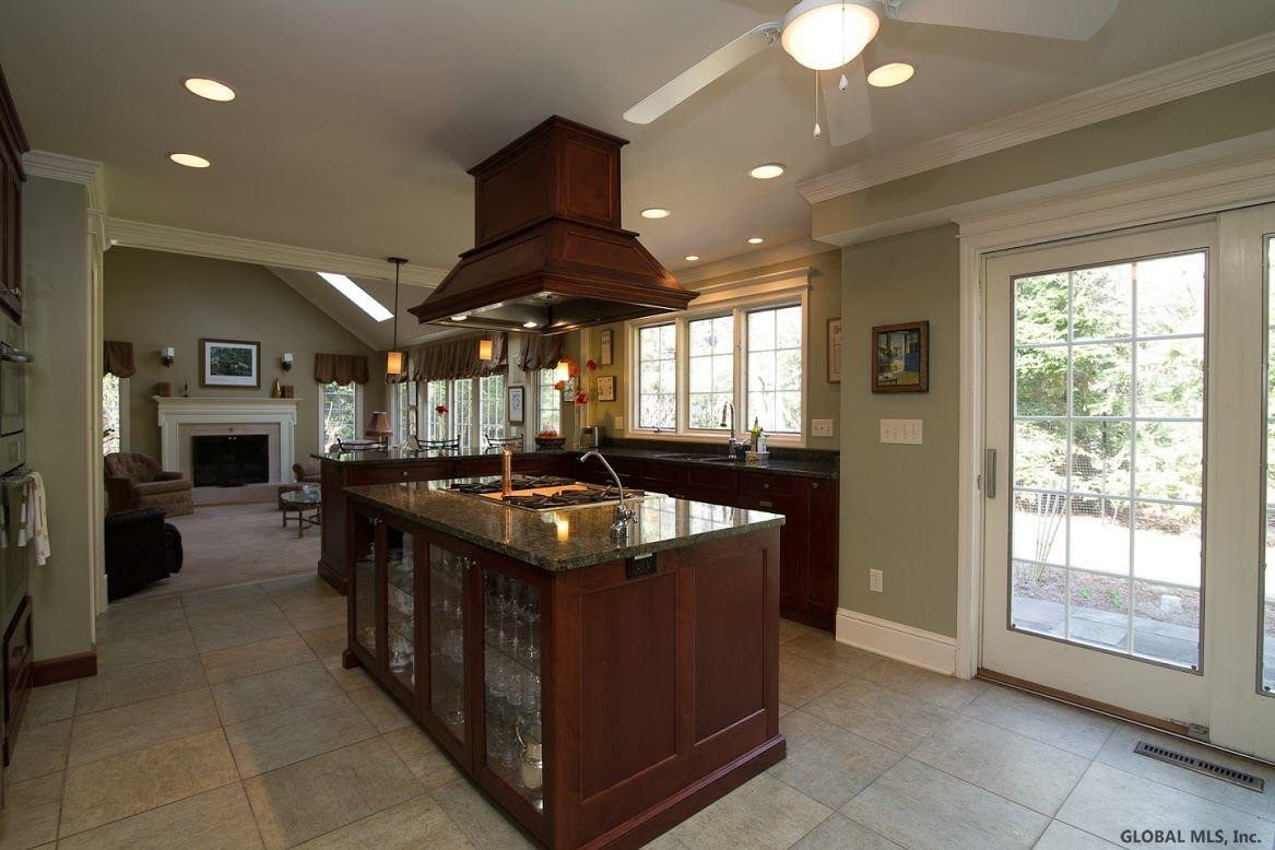 40 Wexford Road Bethlehem, NY 12054 - Photo 10 of 23 Photo 10