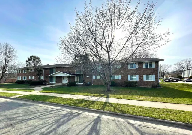 $1,150 | 2118 Red Arrow Trail, Fitchburg, WI 53711