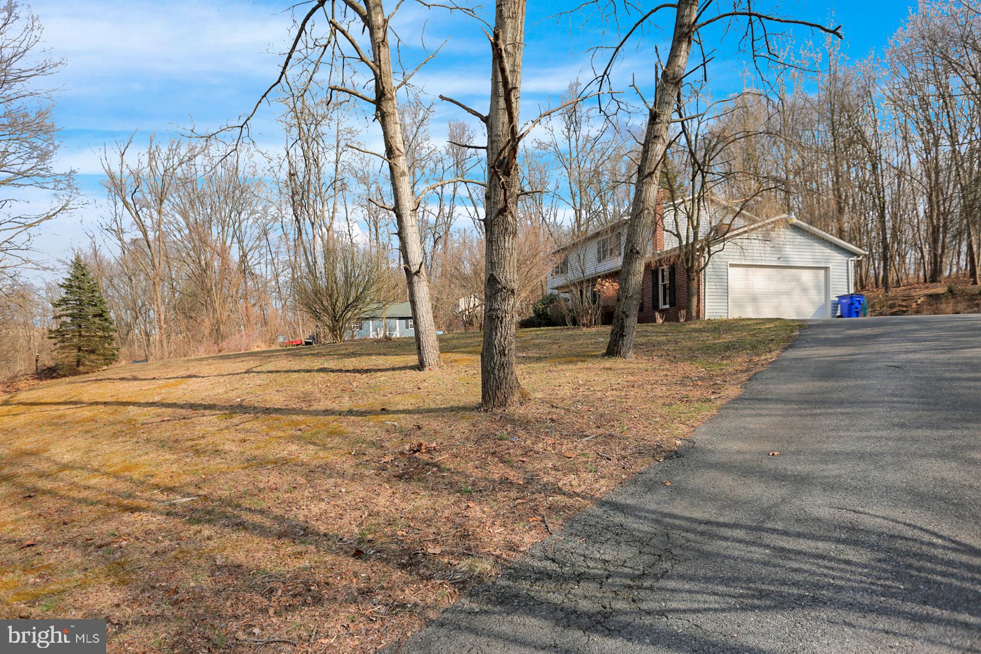 135 Center Road Leesport, PA 19533 - Photo 2 of 32 Gallery Image 2