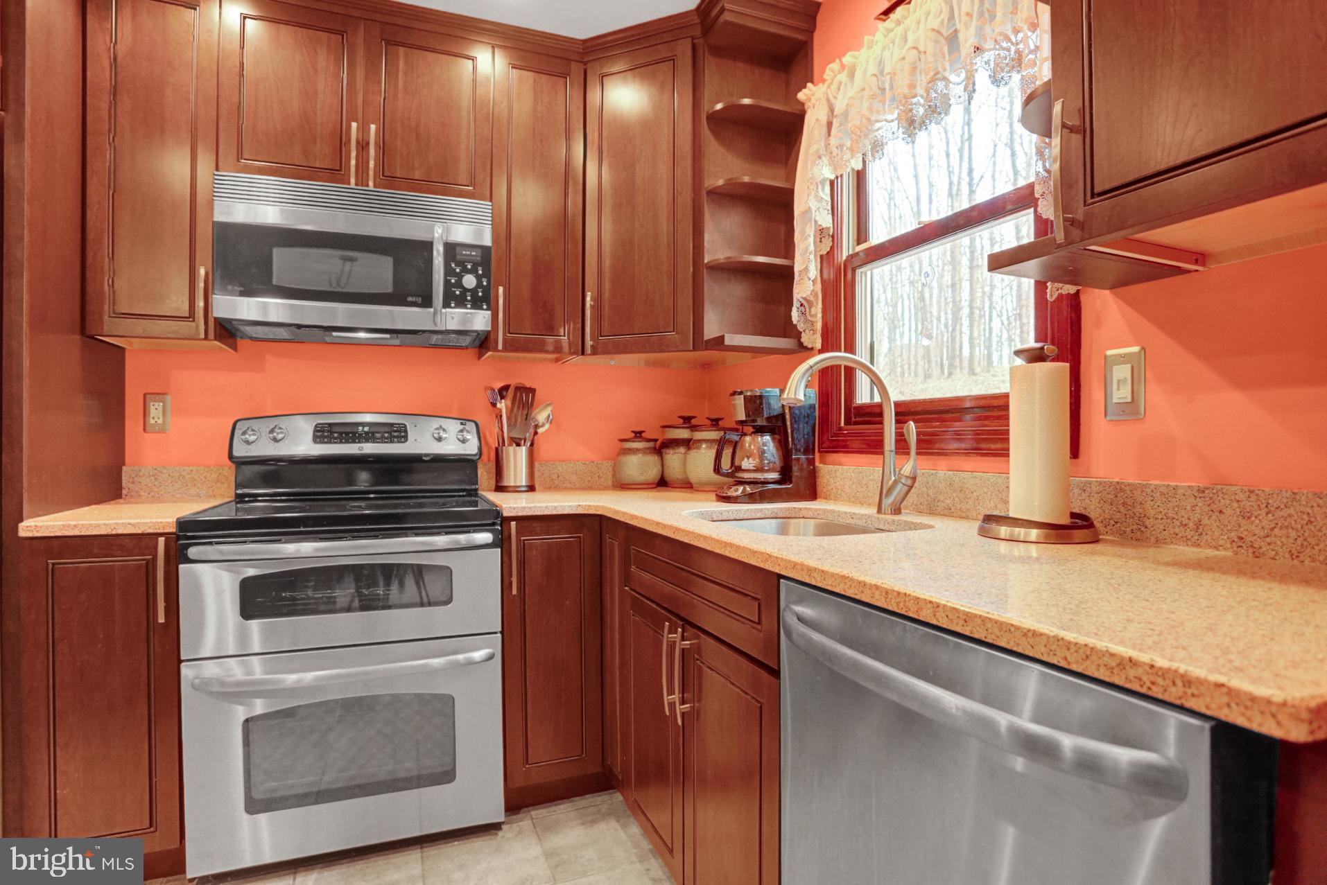 135 Center Road Leesport, PA 19533 - Photo 6 of 32 Gallery Image 6
