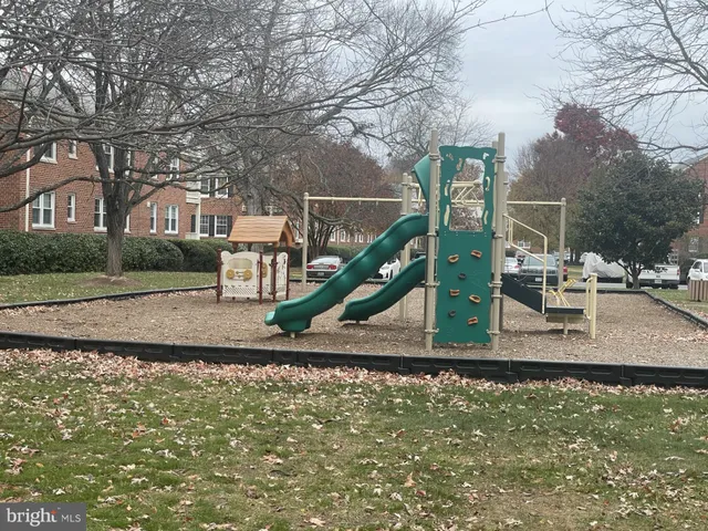 $1,975 | 6610 Potomac Avenue, Unit B2, Alexandria, VA 22307