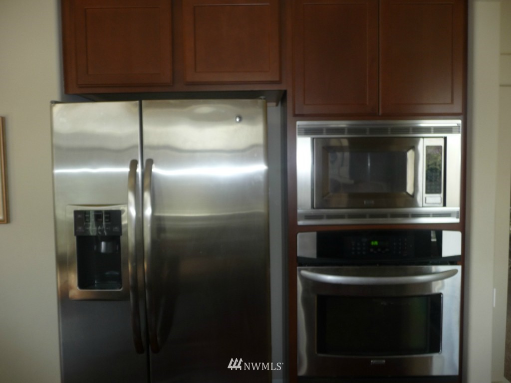 4030 166th Street Southeast Bothell, WA 98012 - Photo 5 of 12