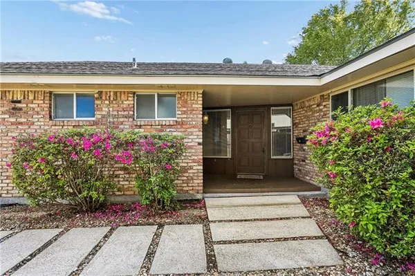 $300,000 | 1816 Cleary Avenue, Metairie, LA 70001