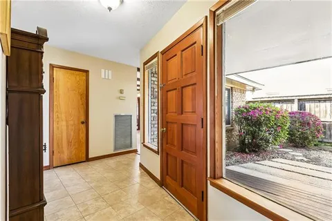 $300,000 | 1816 Cleary Avenue, Metairie, LA 70001