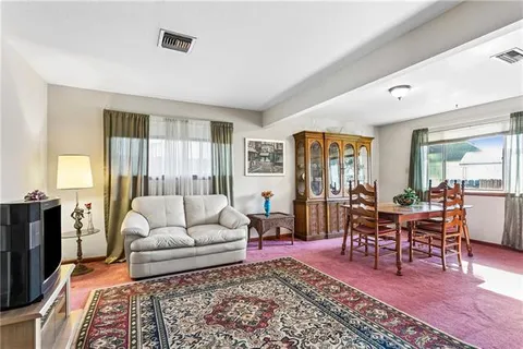 $300,000 | 1816 Cleary Avenue, Metairie, LA 70001