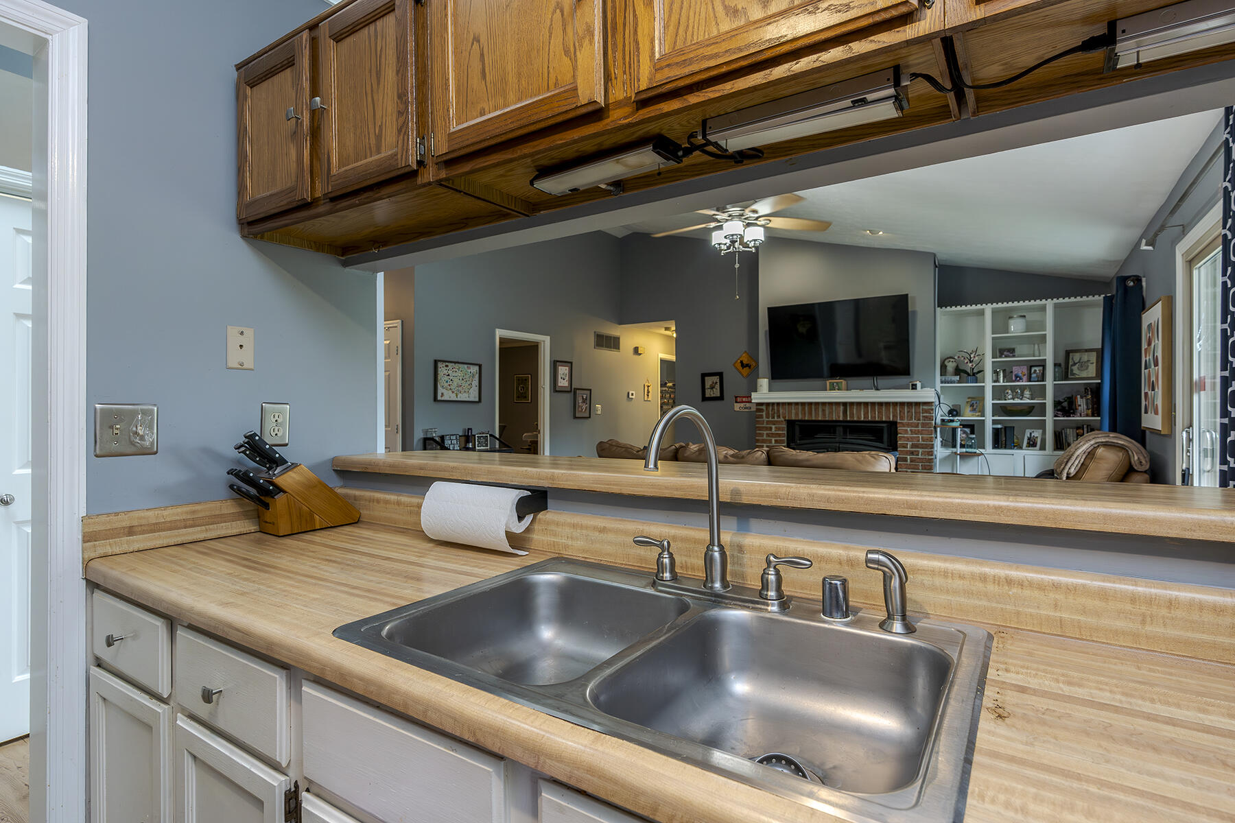 317 Stonegate Way Lexington, KY 40503 - Photo 12 of 26 317stone12