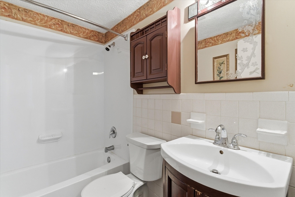 136 Tyngsboro Road, Unit 7 Chelmsford, MA 01863 - Photo 17 of 34