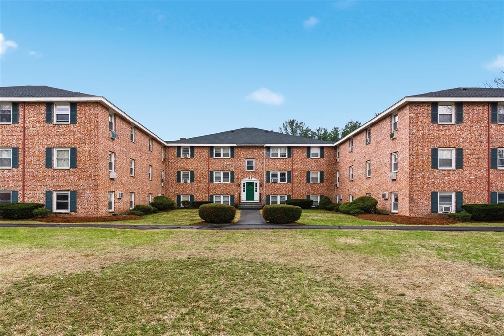 136 Tyngsboro Road, Unit 7 Chelmsford, MA 01863 - Photo 18 of 34