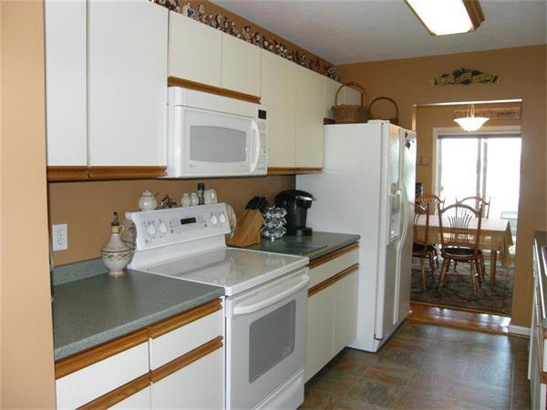 111 Beacon Park Road, Unit 111 Webster, MA 01570 - Photo 13 of 30 Gallery Image 13