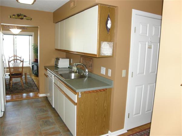 111 Beacon Park Road, Unit 111 Webster, MA 01570 - Photo 14 of 30 Gallery Image 14