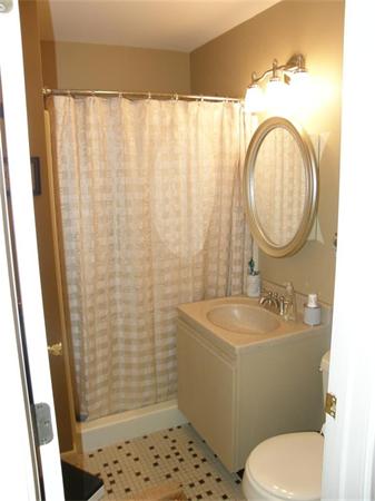 111 Beacon Park Road, Unit 111 Webster, MA 01570 - Photo 28 of 30 Gallery Image 28
