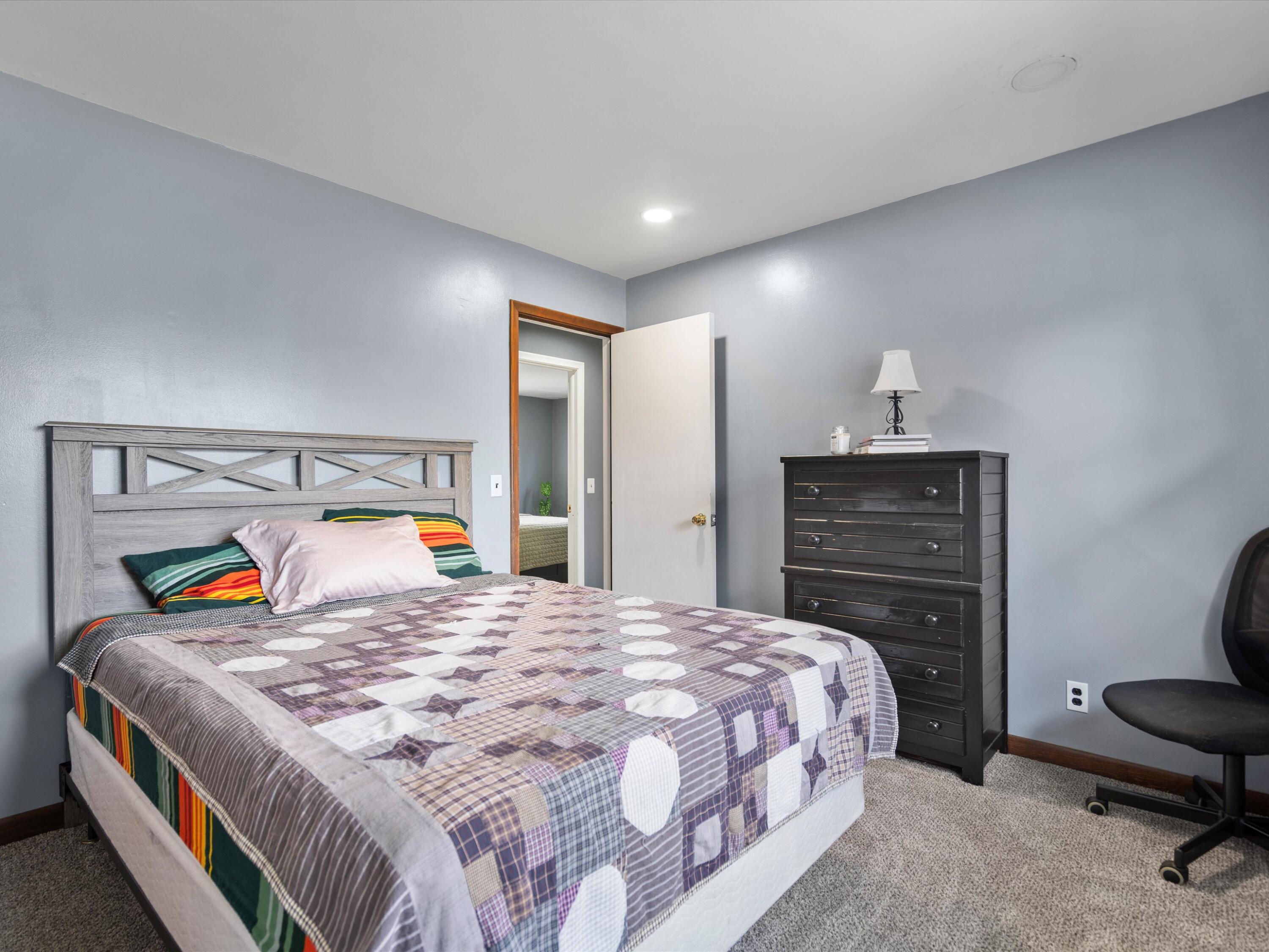 48737 Dequindre Road Rochester Hills, MI 48307 - Photo 26 of 33 27-DSC04788