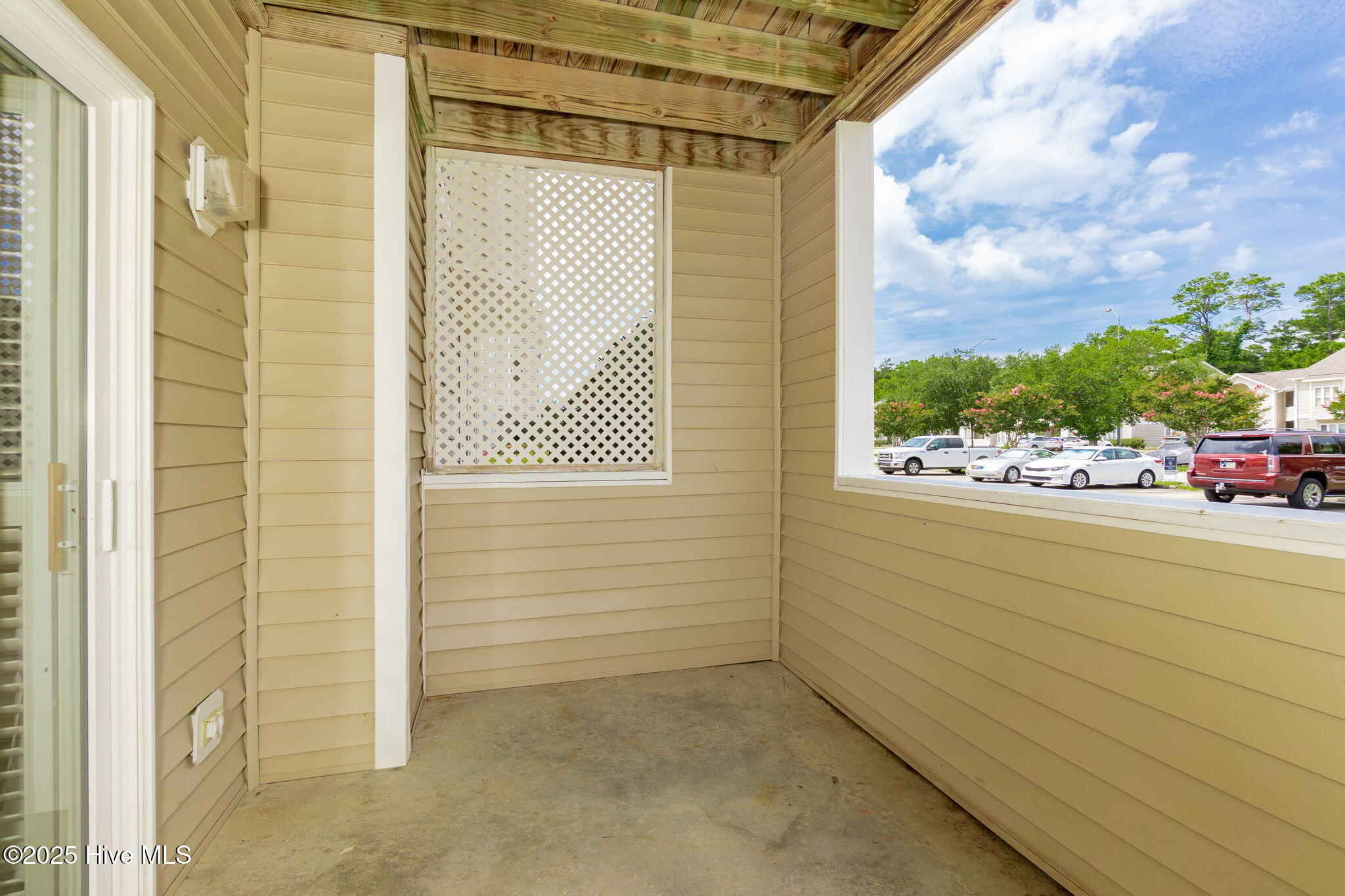 424 Commerce Avenue, Unit A Morehead City, NC 28557 - Photo 16 of 24 Patio