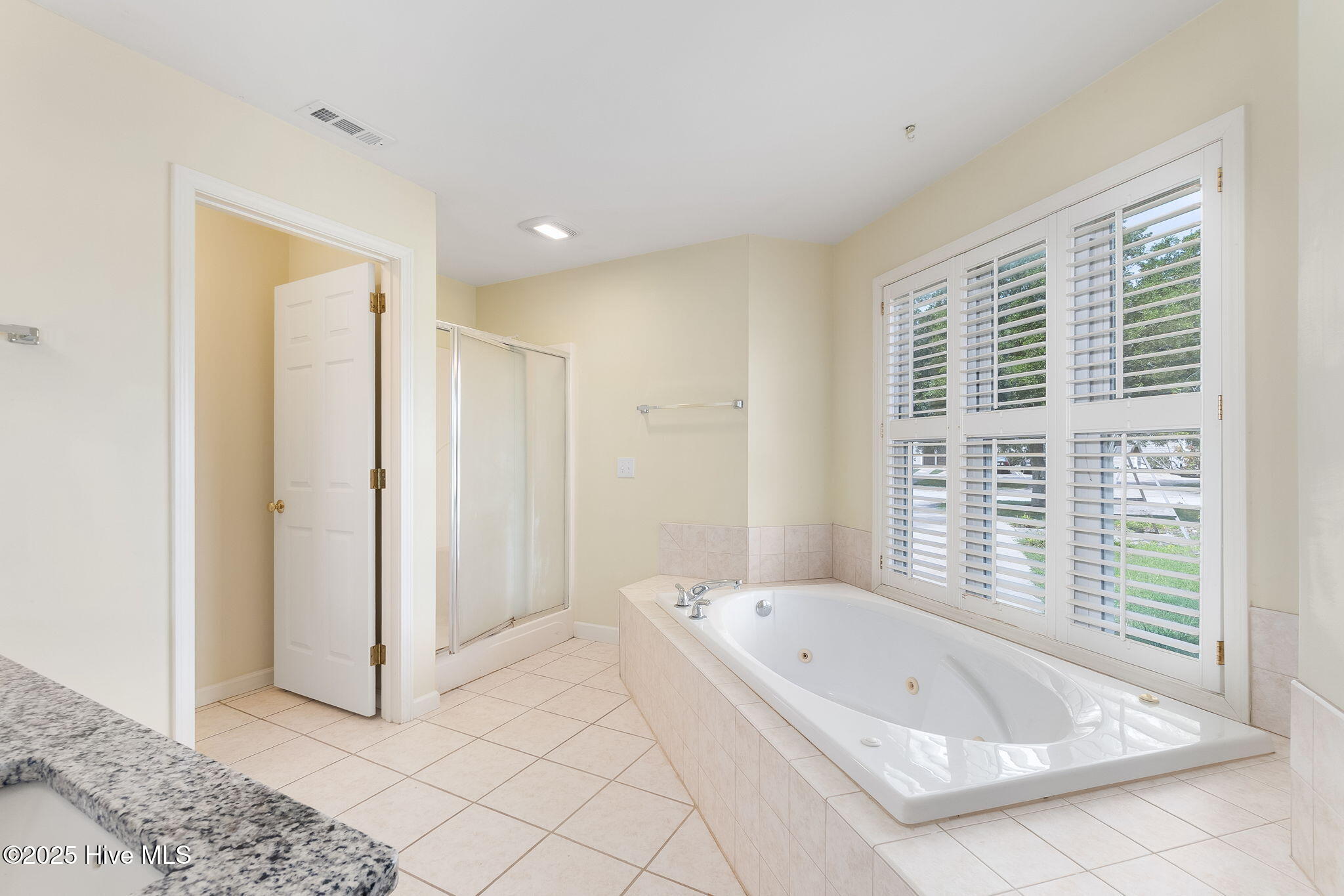 424 Commerce Avenue, Unit A Morehead City, NC 28557 - Photo 20 of 24 Primary Bathroom