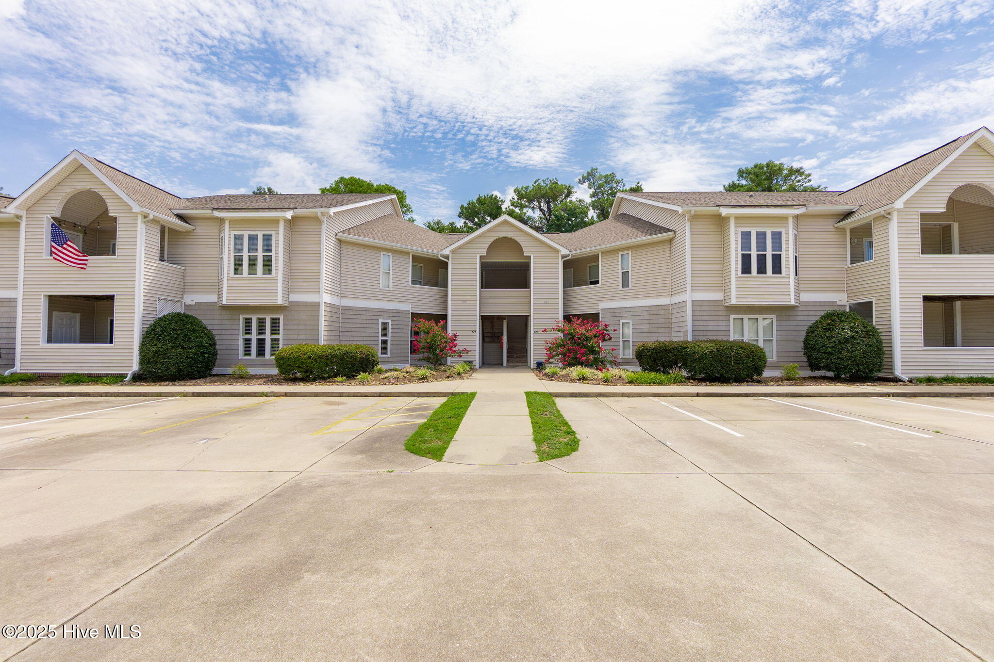 424 Commerce Avenue, Unit A Morehead City, NC 28557 - Photo 2 of 24 Front view