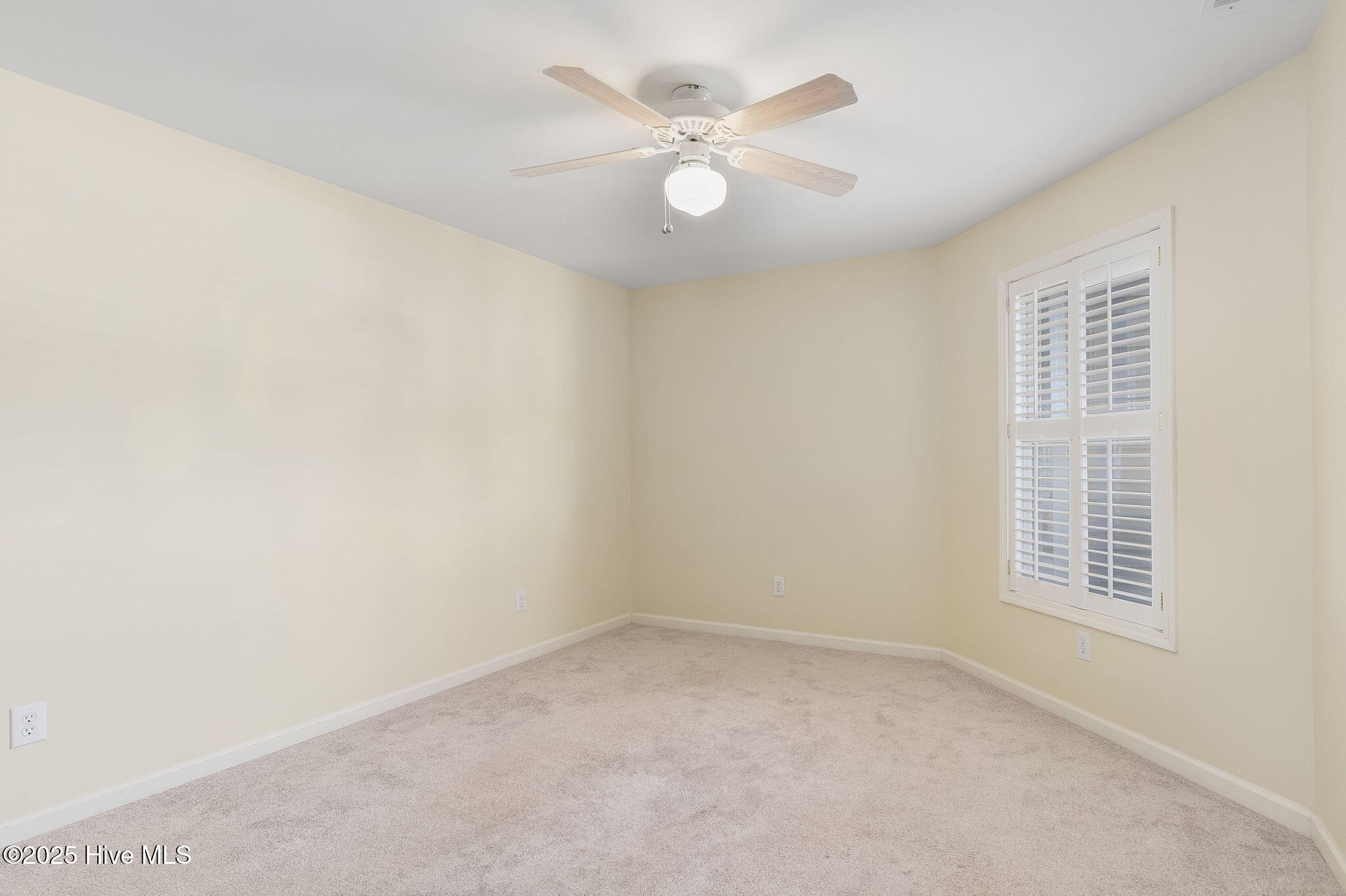 424 Commerce Avenue, Unit A Morehead City, NC 28557 - Photo 22 of 24 2nd Bedroom