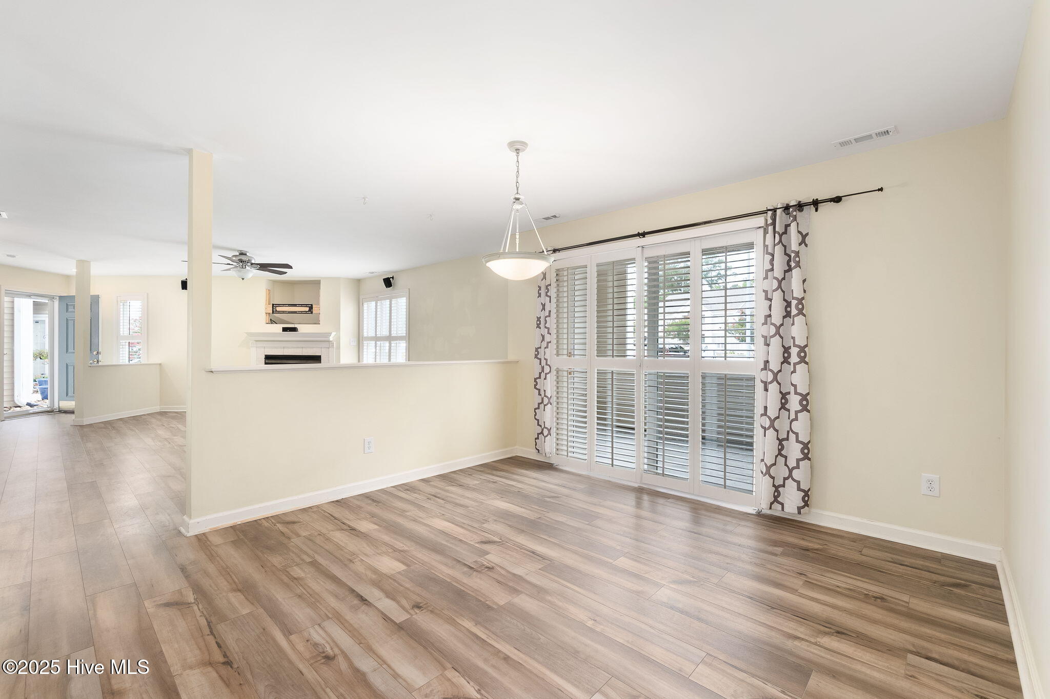 424 Commerce Avenue, Unit A Morehead City, NC 28557 - Photo 10 of 24 Dining Room