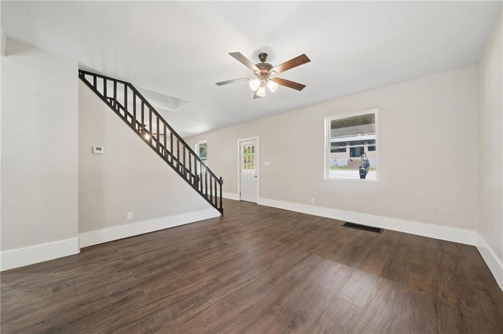 1856 Dime Road Vandergrift, PA 15690 - Photo 3 of 34
