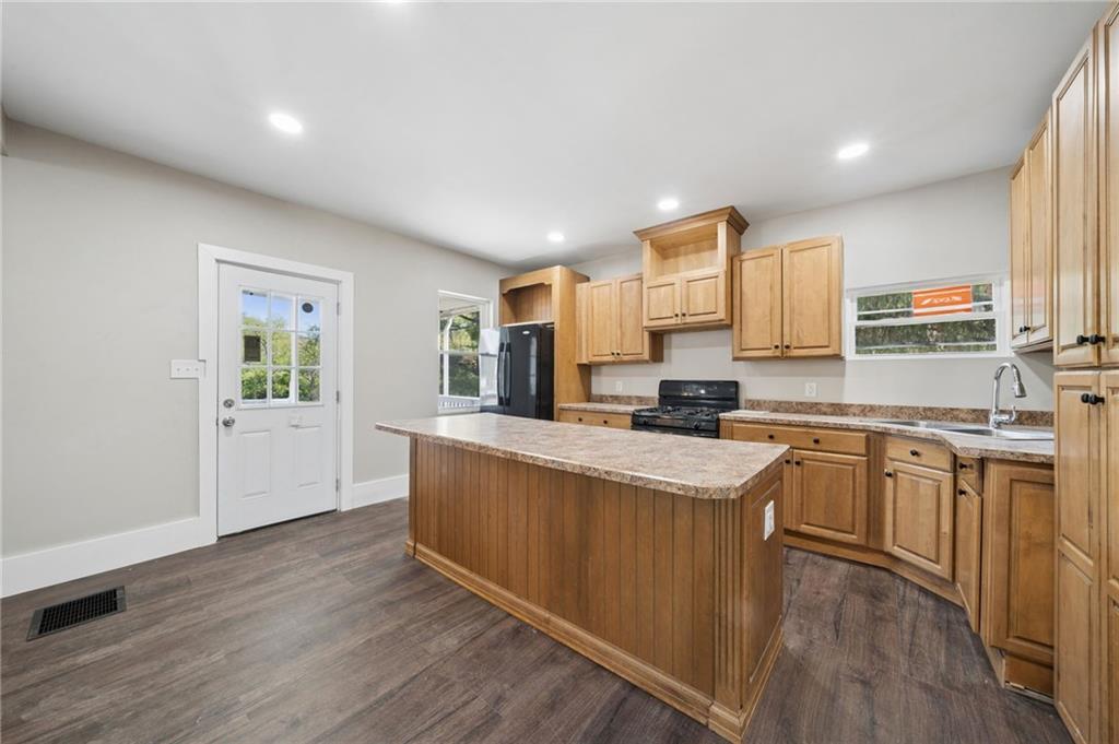 1856 Dime Road Vandergrift, PA 15690 - Photo 7 of 34