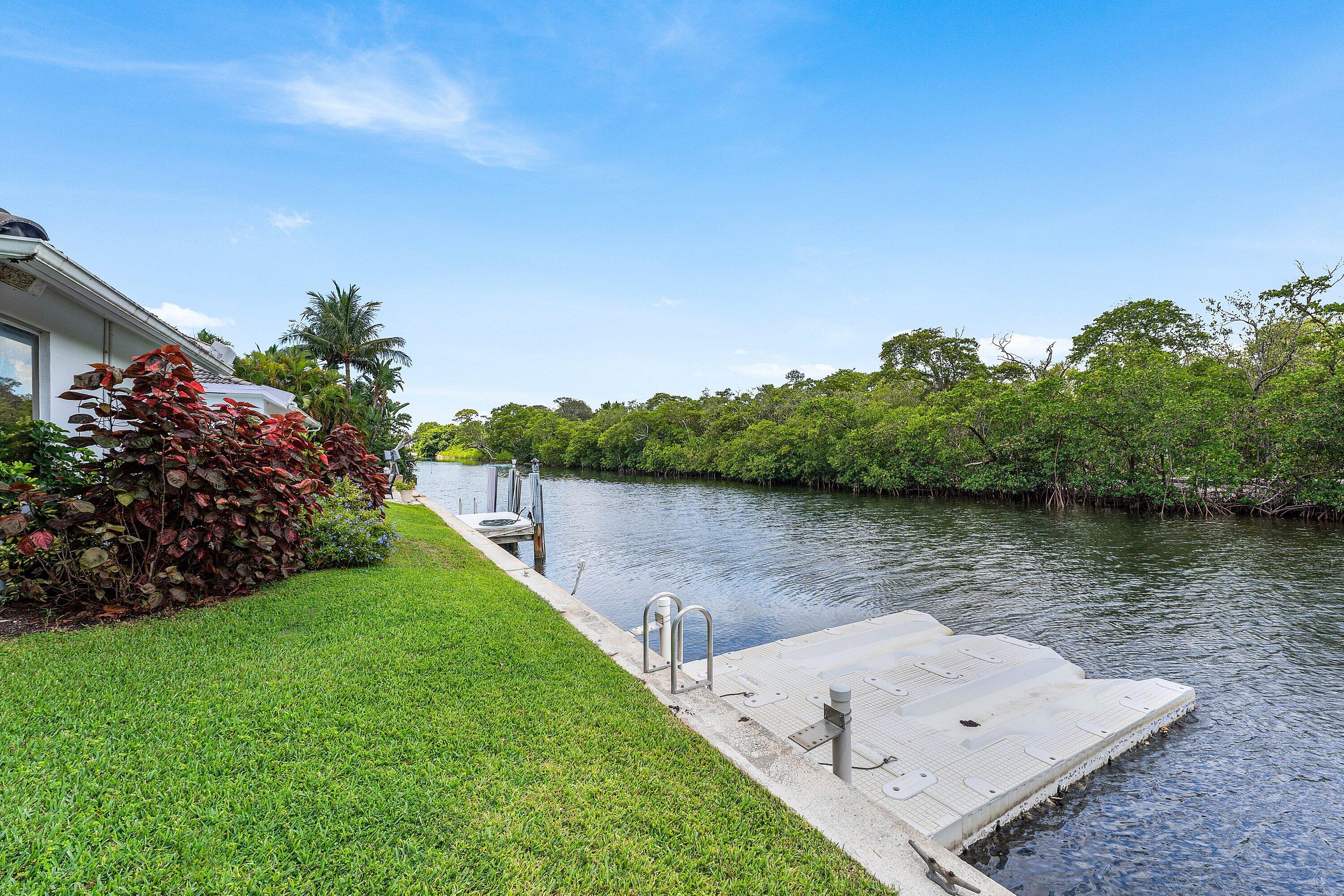 611 Phillips Drive Boca Raton, FL 33432 - Photo 16 of 29 021-611PhillipsDrive-BocaRaton-FL-33432-