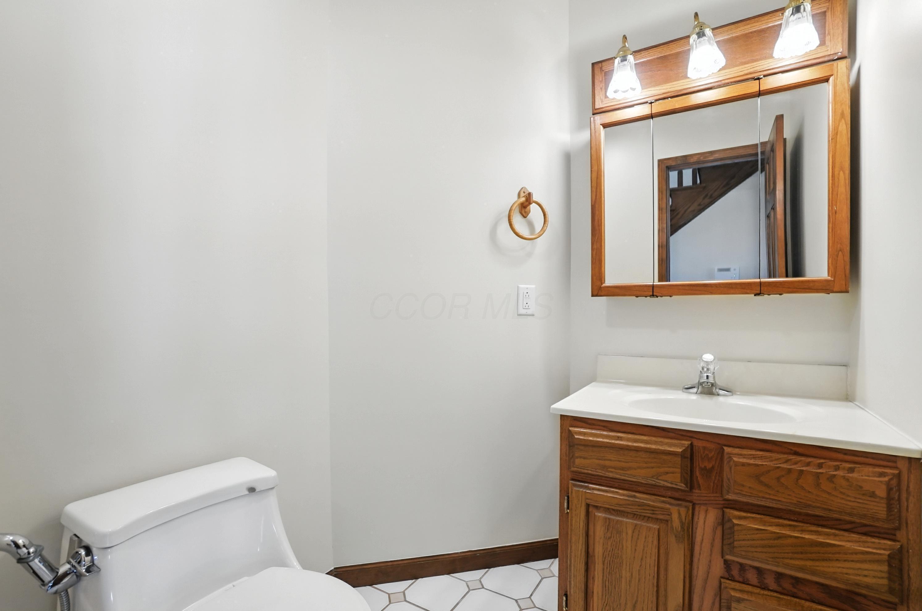 6694 Brooks-Miller Road Circleville, OH 43113 - Photo 12 of 67 1/2 bath
