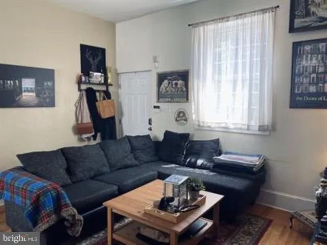 $2,250 | 734 North Taylor Street, Philadelphia, PA 19130